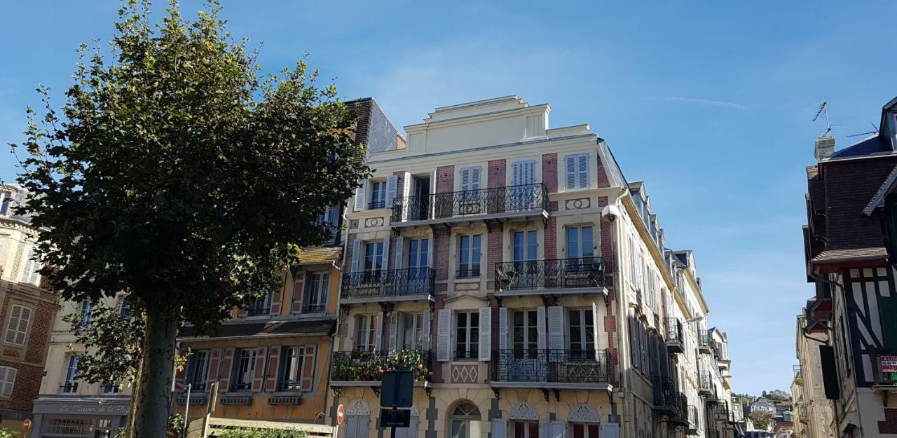 Duplex 50 M2 Au Pied Des Planches Leilighet Trouville-sur-Mer Eksteriør bilde